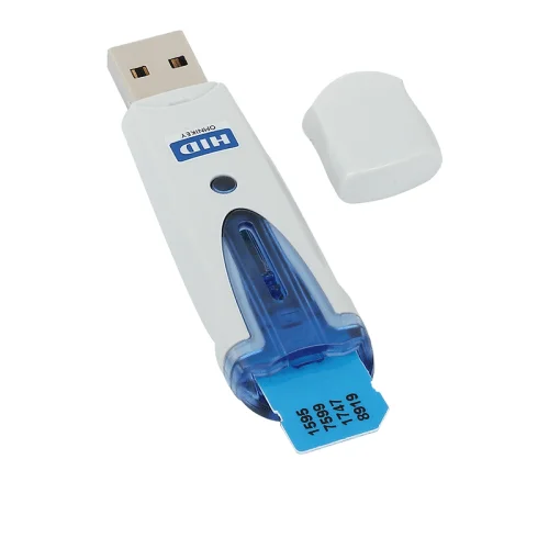 Czytnik kart Mini Omnikey 6121 widok z wsuniętą kartą